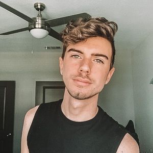 Meet your Posher, Cade